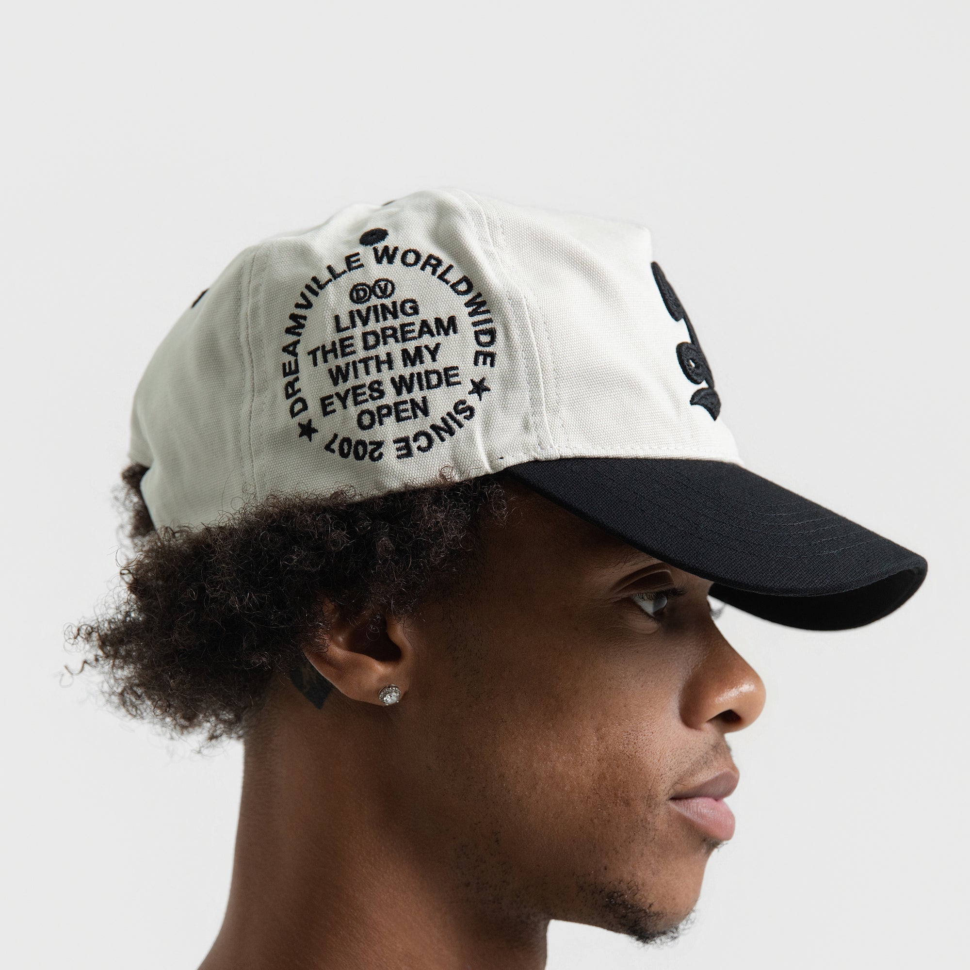 SIGNATURE D SNAPBACK HAT BLACK